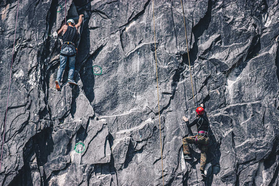 Тренировка альпинистов-любителей. Фото Геннадия Джокера