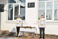 В Хакасии открыли еще одну мемориальную доску в память о герое СВО