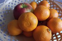 Самые популярные фрукты перед Новым годом: стоит ли выбирать мандарины по запаху?