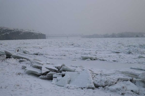 Кромка ледостава на Енисее прошла за Братский мост
