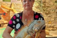 Вырастит удава, приручит варана: сотрудница зоопарка Хакасии Ирина Кобякова
