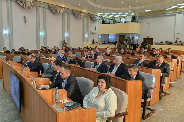 Депутаты Хакасии решили: инвалиды боевых действий будут получать полное соцобслуживание бесплатно