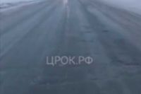 Ледяной дождь прошел в Красноярском крае. Дороги превратились в каток