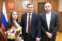 Семья из Усть-Абакана доставила в Хакасию частицу огня Всероссийского семейного очага