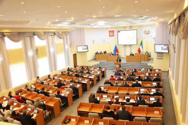 Совет старейшин: Парламент Хакасии должен возглавить представитель коренной национальности