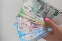 Была словно под гипнозом: сотрудники банка не позволили жительнице Хакасии отдать деньги неизвестным