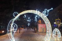 «Чебурашка», большие горки и фейерверк – в Абакане готовятся к празднованию Нового года
