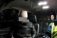 Пьяную многодетную мать без водительского удостоверения остановили ночью на трассе в Хакасии