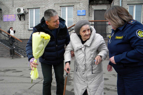 100-летняя жительница Минусинска посетила тюрьму