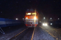 Женщина не смогла убежать от приближающегося поезда в Хакасии
