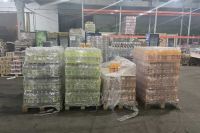 Почти три тысячи бутылок &quot;странного&quot; алкоголя нашли на складе в Хакасии