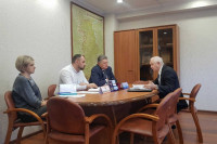 Сенатор Валерий Усатюк готов обсудить вопросы работы Департамента жилищного надзора на уровне Госдумы