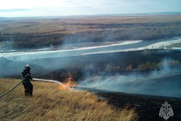 В МЧС рассказали о пожарах, произошедших на выходных в Хакасии