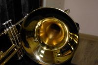 Бесценный подарок: музыкальная школа Абакана получила новые инструменты