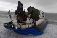 На водохранилище оторвалась льдина с рыбаками и поплыла в Красноярский край