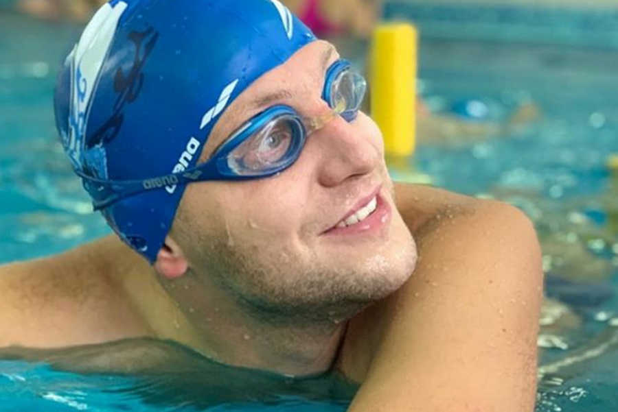 Плаванием Дмитрий занимается с четырех лет