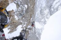 Житель Хакасии снимал со скалы альпиниста, погибшего на грандиозном пике в Киргизии