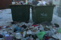 Контейнеры переполнены: жители Хакасии жалуются на невозможность дозвониться до мусорного оператора &quot;Аэросити&quot;
