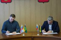 Соглашение о сотрудничестве заключили глава Хакасии и глава округа ЛНР