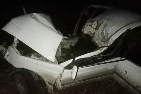 Машина — комок искореженного металла: смертельное ДТП случилось в Хакасии