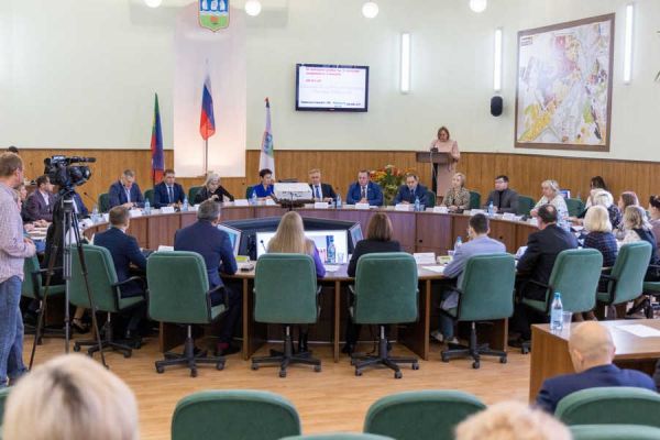 Новый созыв Абаканского городского совета депутатов провел первую сессию