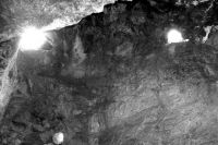 «Двуглазая» пещера Хакасии