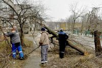 Бригада рабочих из Хакасии помогает ликвидировать  последствия сильного снегопада в ЛНР