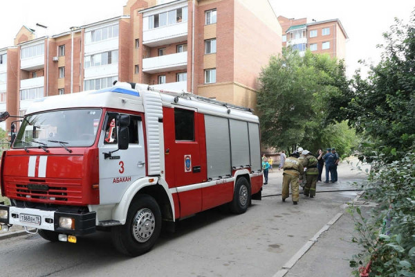 Пожарные Хакасии спасли ребенка