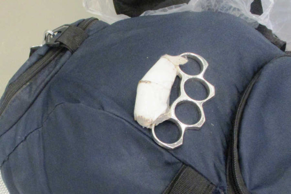 Оружие нашли в багаже сибиряка, прилетевшего из Таиланда