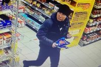 Похититель продуктов в капюшоне разыскивается в Абакане