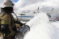 Аварийная посадка самолета и возгорание топлива: в аэропорту Абакана прошли учения