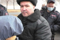 Таксист-маньяк Лебедь из Хакасии признан виновным в пятом убийстве женщины. Он уже отбывает пожизненное