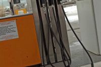 Специалисты рассказали, как за год изменились цены на бензин в Хакасии