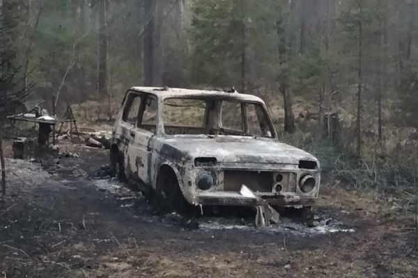 Лагерь туристов вместе с машиной сгорел под Минусинском