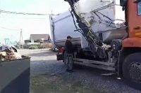 «Аэросити» в Хакасии выпустил на маршруты новые мусоровозы