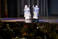 Для детей с нарушением зрения в Хакасии дали спектакль «Снежная королева»