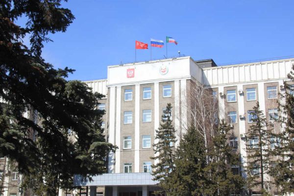 Глава Хакасии выразил соболезнования родным и коллегам экс-губернатора Кузбасса Амана Тулеева