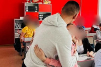 Мобилизовавшийся учитель из Хакасии приехал в отпуск и посетил родную школу