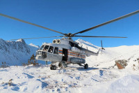 Спасатели из Хакасии вылетели за упавшим в горах туристом