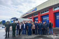 Ветераны и сотрудники МЧС собрали гуманитарную помощь для бойцов &quot;Ирбис&quot; из Хакасии