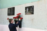 Мемориальная доска в память об участнике СВО появилась на школе №12 в Абакане