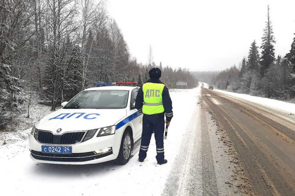 О &quot;снежной каше&quot; на трассе &quot;Абакан - Красноярск&quot; предупреждают водителей