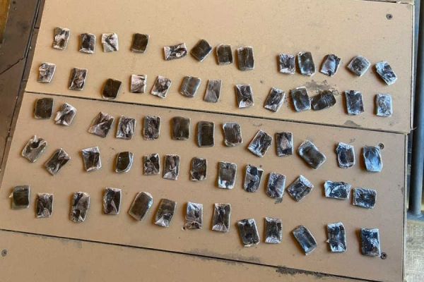 Стоимость каждого около 5 тысяч руб.: 90 свертков с наркотиками обнаружили у жителя Хакасии