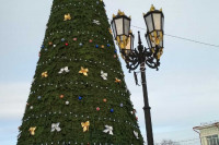 Без гуляний и фейерверков: названа дата открытия городской елки в Минусинске